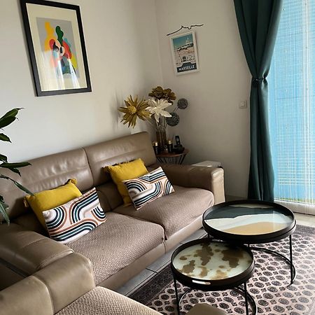 Charme Et Calme Apartment Marseille Bagian luar foto