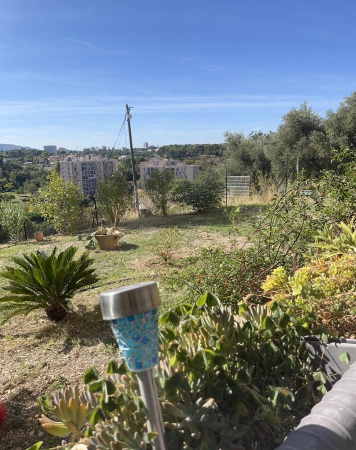 Charme Et Calme Apartment Marseille Bagian luar foto